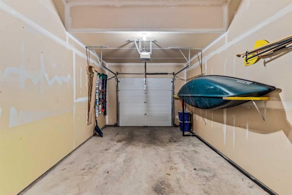 1003-70 Dyrgas Gate, Canmore, AB - Indoor Photo Showing Garage