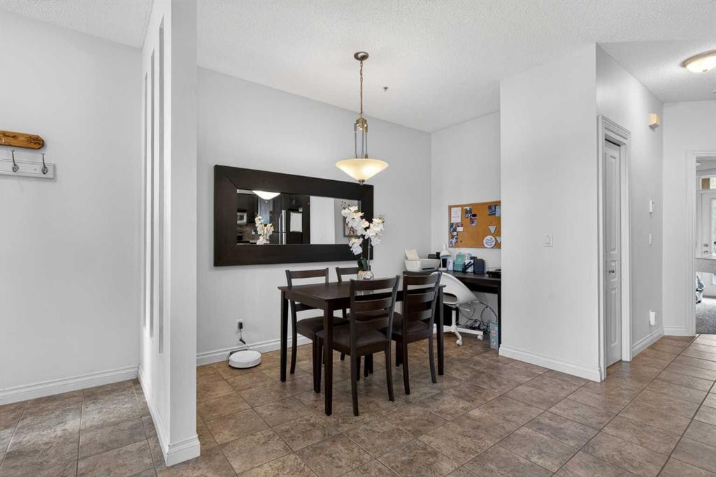 6-108 Rockyledge View Nw, Calgary, AB - Indoor Photo Showing Dining Room