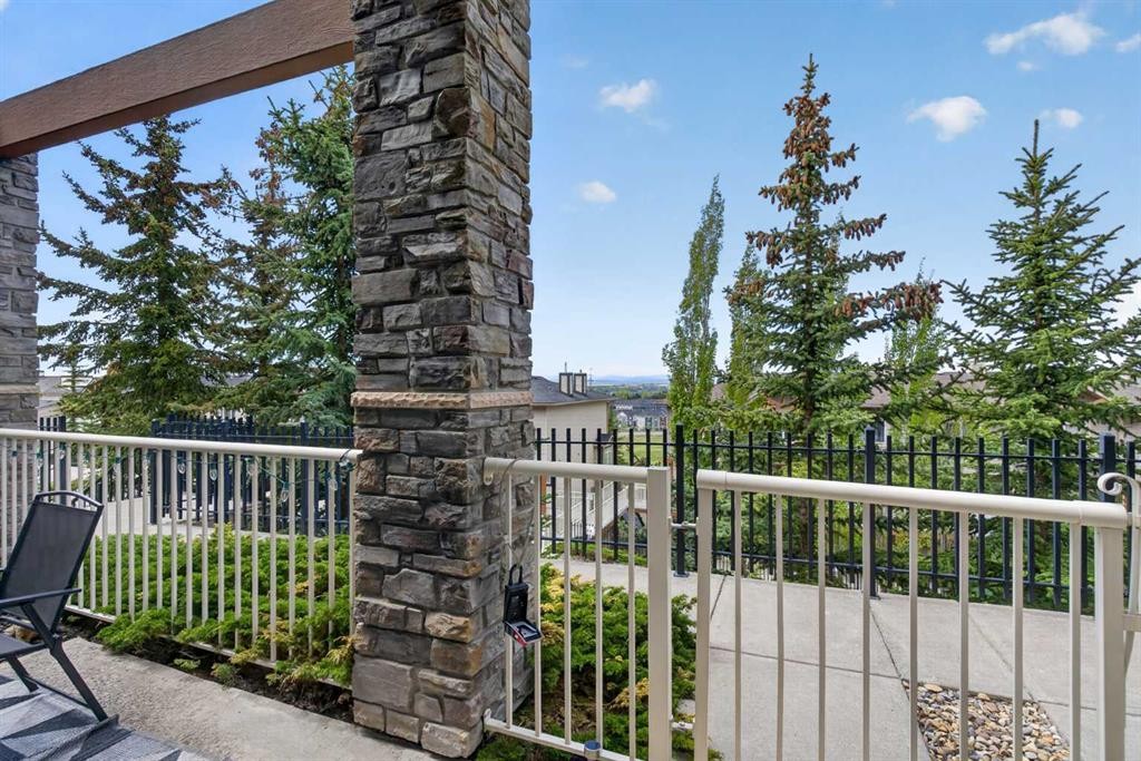 6-108 Rockyledge View Nw, Calgary, AB - Outdoor