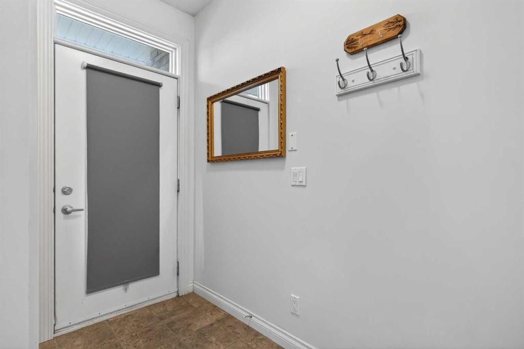 6-108 Rockyledge View Nw, Calgary, AB - Indoor Photo Showing Other Room