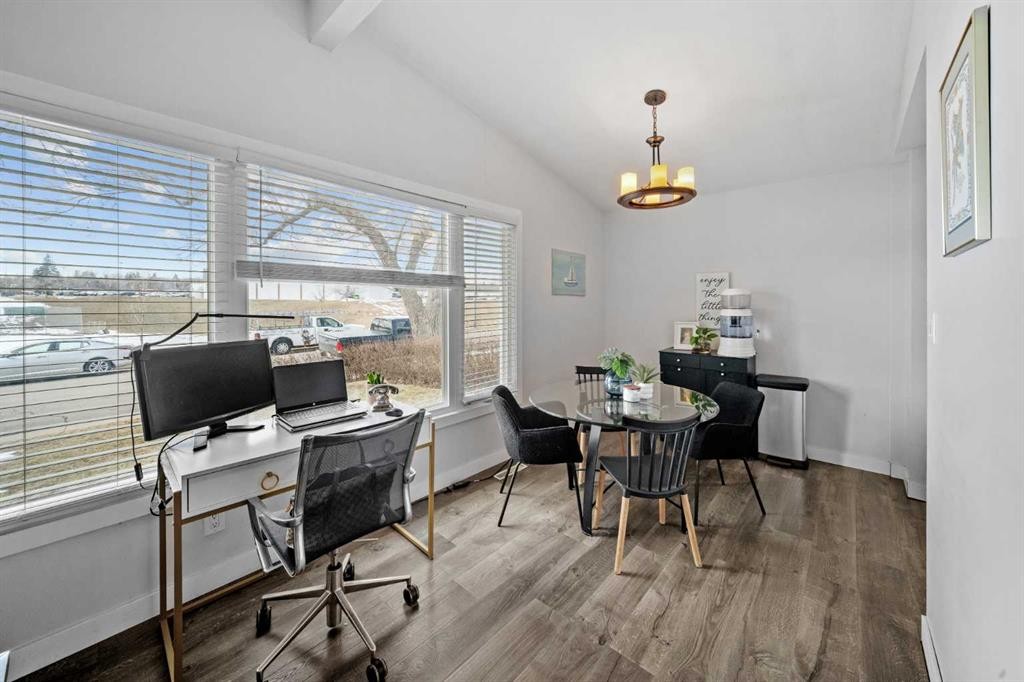 5516 Taylor Crescent Ne, Calgary, AB - Indoor Photo Showing Office