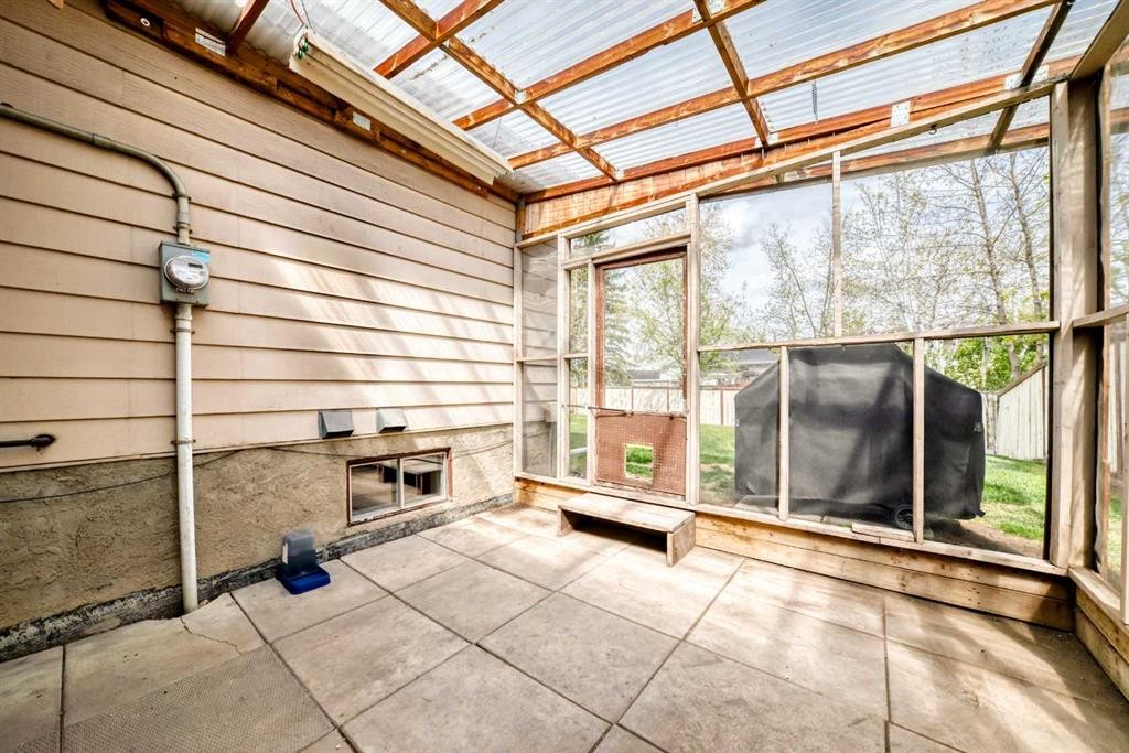 11 Huntstrom Place Ne, Calgary, AB - Photo Showing Other Room