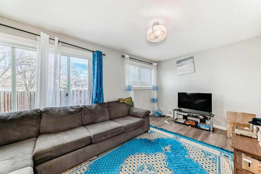57-5520 1 Avenue Se, Calgary, AB