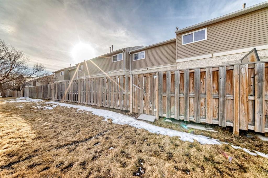 57-5520 1 Avenue Se, Calgary, AB