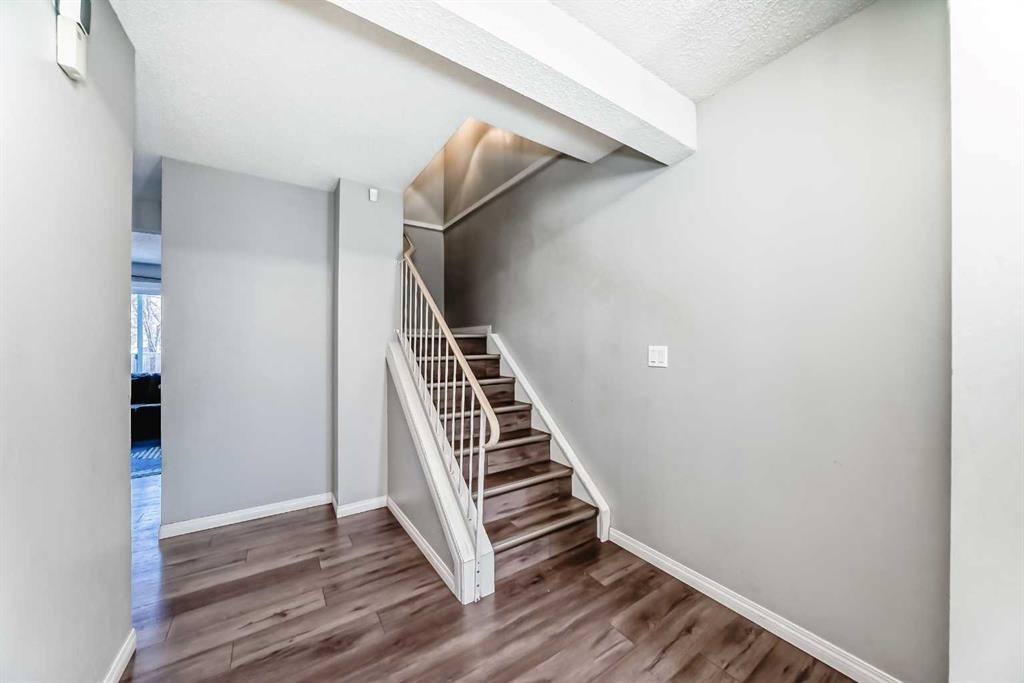 57-5520 1 Avenue Se, Calgary, AB