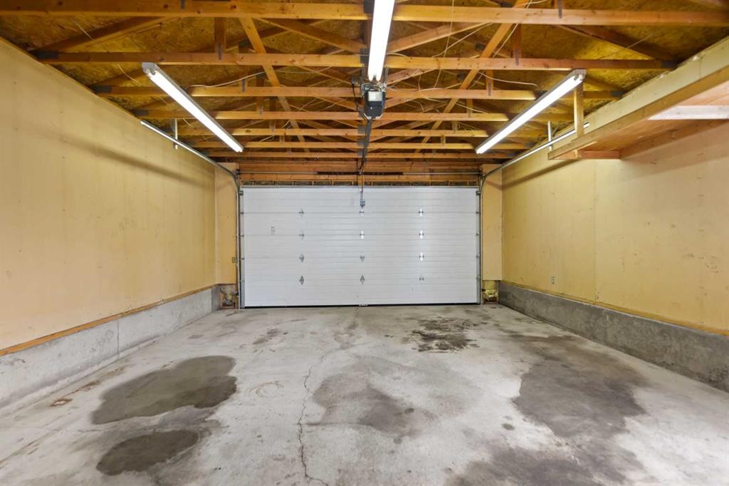 276 Fallswater Road Ne, Calgary, AB - Indoor Photo Showing Garage