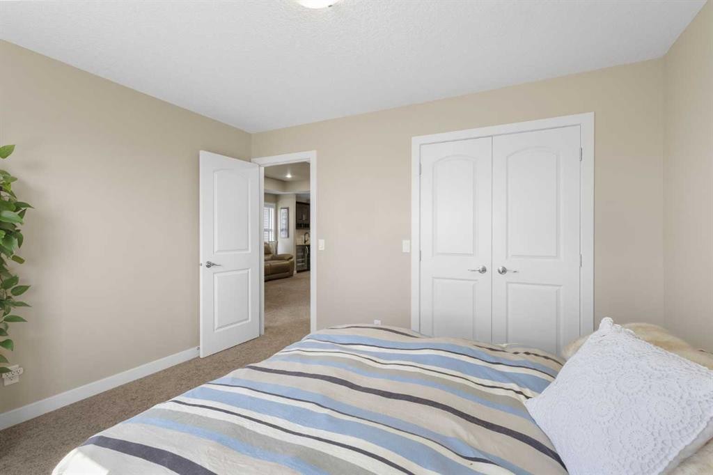106 Cranarch Landing Se, Calgary, AB - Indoor Photo Showing Bedroom