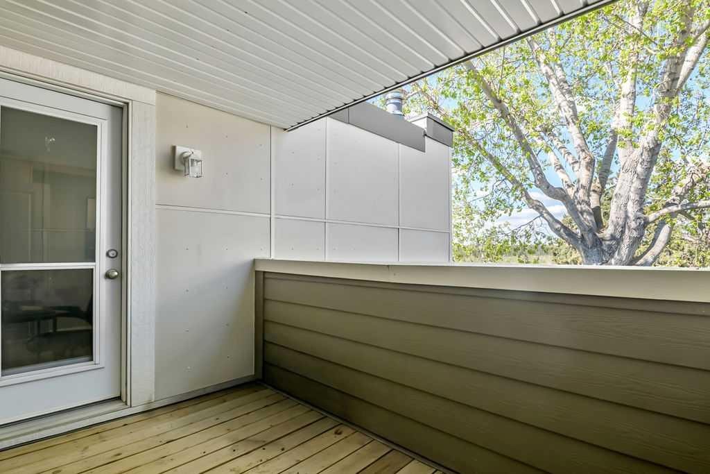 818-13104 Elbow Drive Sw, Calgary, AB - Outdoor With Exterior