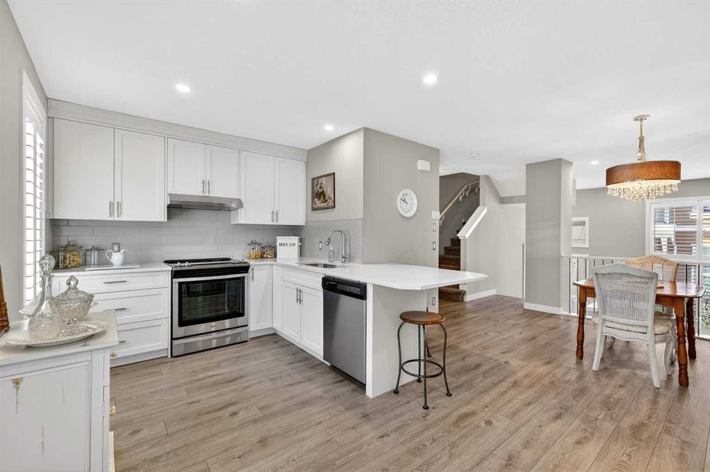 814 Cranbrook Walk Se, Calgary, AB - Indoor Photo Showing Kitchen With Stainless Steel Kitchen With Upgraded Kitchen