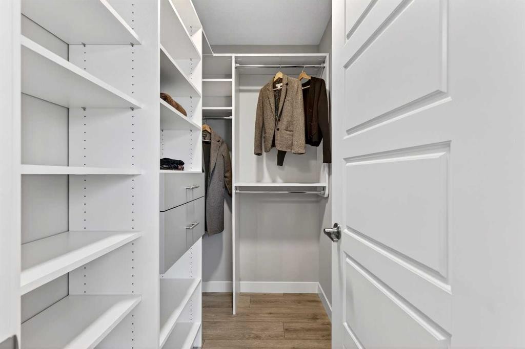 814 Cranbrook Walk Se, Calgary, AB - Indoor With Storage