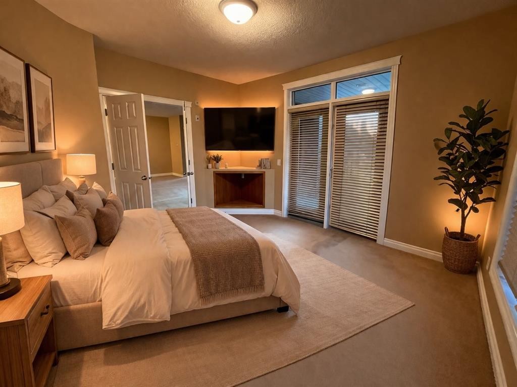 4107-24 Hemlock Crescent Sw, Calgary, AB - Indoor Photo Showing Bedroom