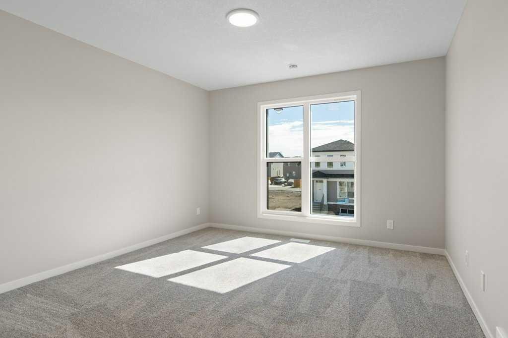 123 Montane Link Se, High River, AB - Indoor Photo Showing Other Room