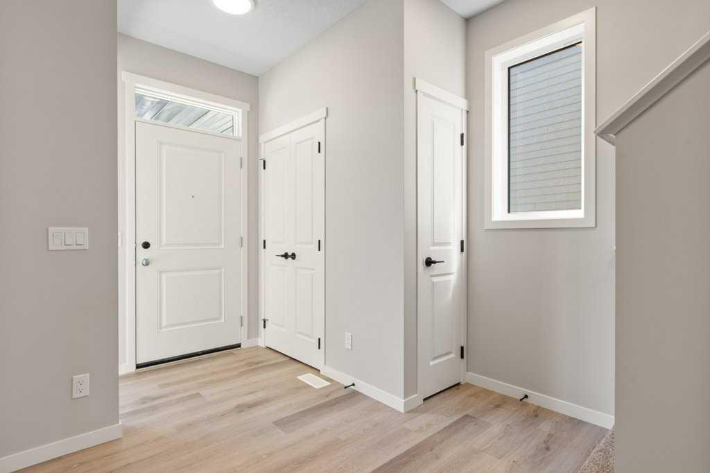 123 Montane Link Se, High River, AB - Indoor Photo Showing Other Room