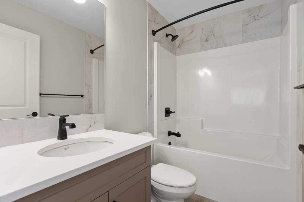 123 Montane Link Se, High River, AB - Indoor Photo Showing Bathroom