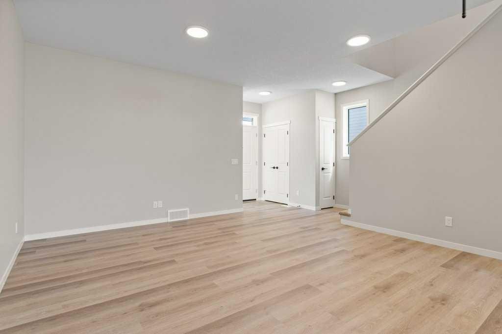 123 Montane Link Se, High River, AB - Indoor Photo Showing Other Room