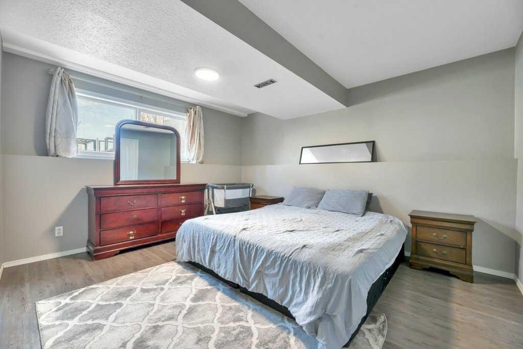 389 Strathford Crescent, Strathmore, AB - Indoor Photo Showing Bedroom