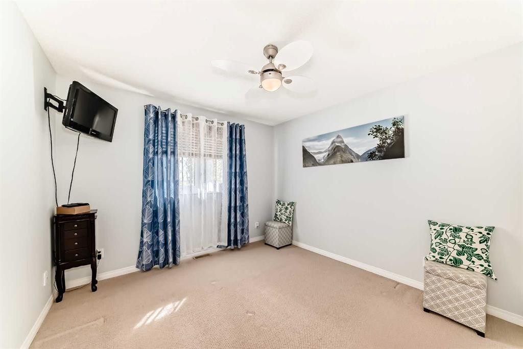 43 Beaconsfield Way Nw, Calgary, AB - Indoor