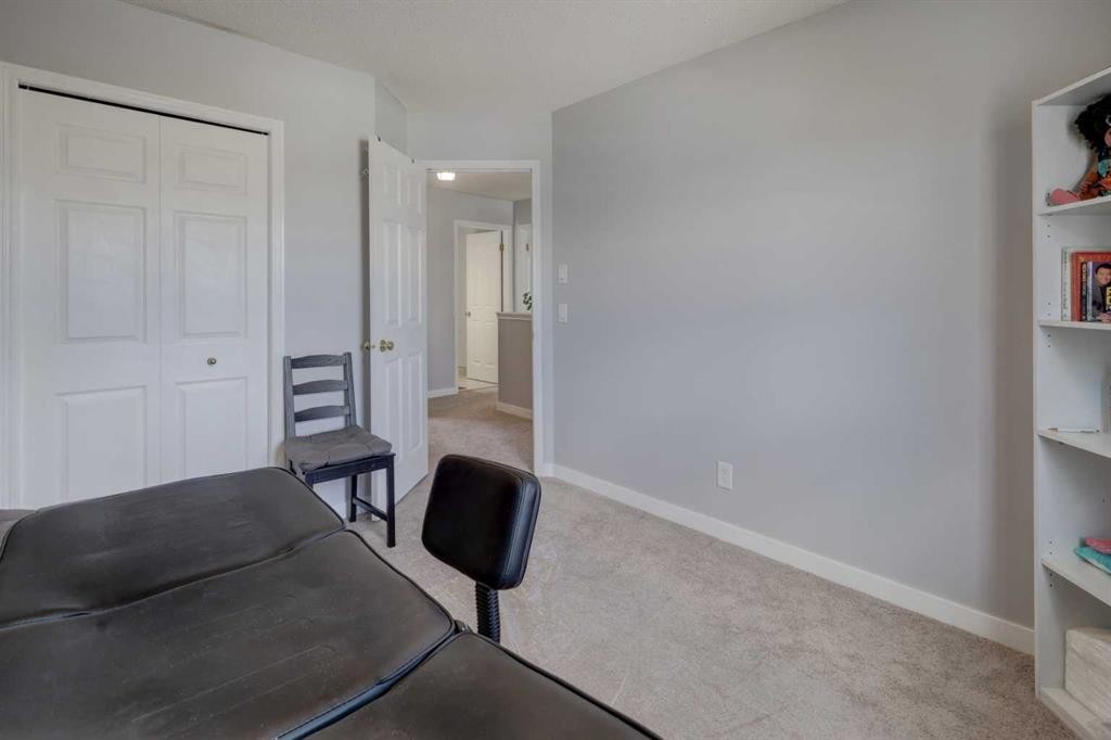 9982 Hidden Valley Drive Nw, Calgary, AB