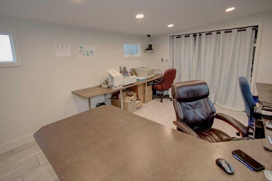 1604 Scotland Street Sw, Calgary, AB - Indoor
