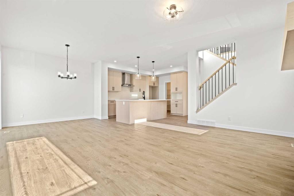571 Buffaloberry Manor Se, Calgary, AB - Indoor
