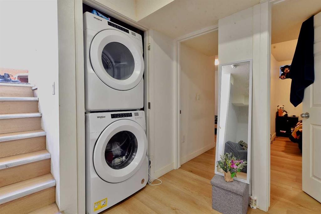 125 Costa Mesa Close Ne, Calgary, AB - Indoor Photo Showing Laundry Room