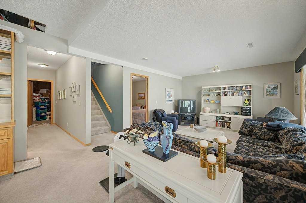 18 Prominence View Sw, Calgary, AB - Indoor
