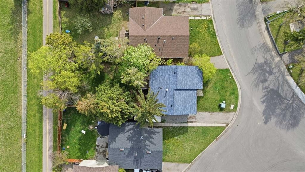 855 Whitehill Way Ne, Calgary, AB - Outdoor With View