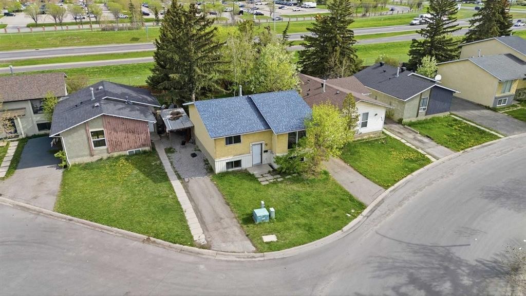 855 Whitehill Way Ne, Calgary, AB - Outdoor