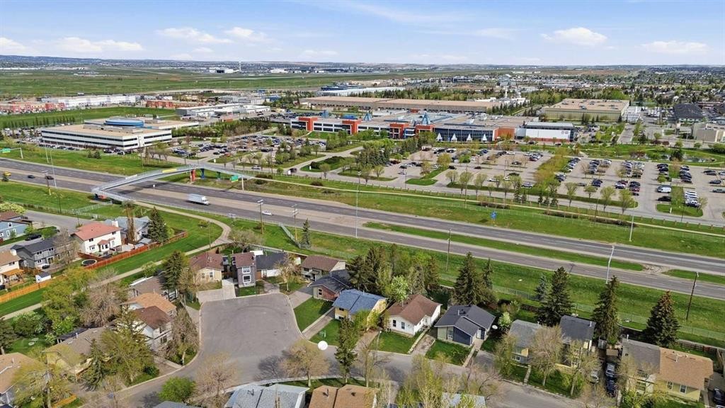 855 Whitehill Way Ne, Calgary, AB - Outdoor With View