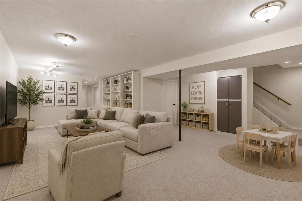 827 Forlee Drive Se, Calgary, AB - Indoor