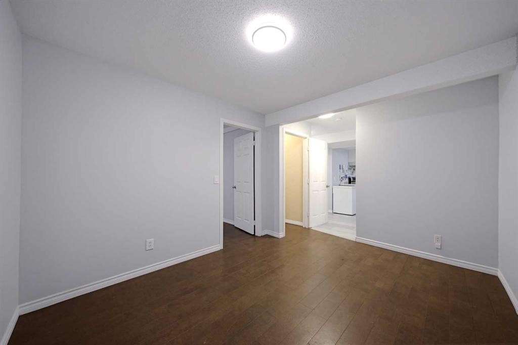 133 Saddlecrest Green Ne, Calgary, AB - Indoor Photo Showing Other Room