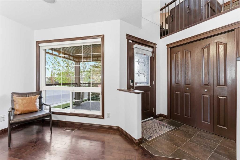 225 Panamount Road, Calgary, AB - Indoor Photo Showing Other Room