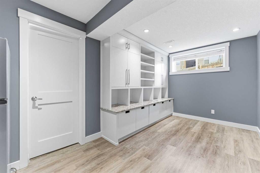 225 Panamount Road, Calgary, AB - Indoor Photo Showing Other Room