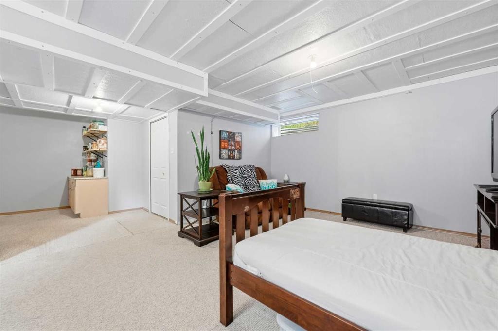 46 Somerside Place Sw, Calgary, AB - Indoor