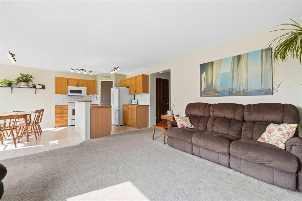 46 Somerside Place Sw, Calgary, AB - Indoor
