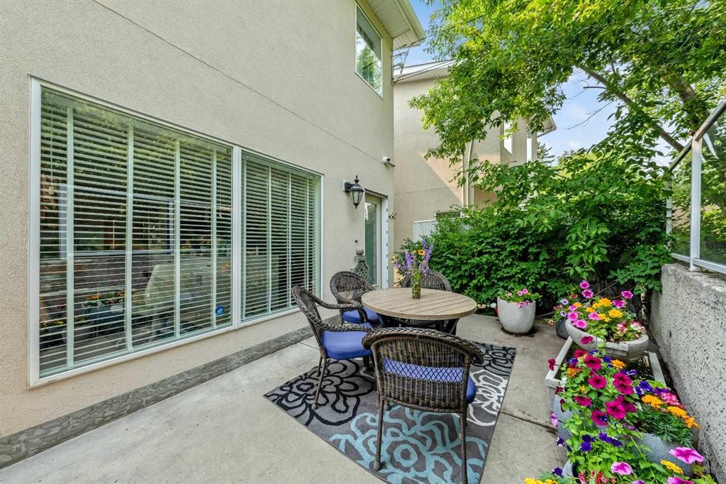 212 12A Street Ne, Calgary, AB - Outdoor With Deck Patio Veranda
