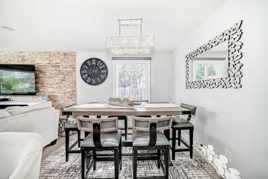12 Rundleson Way Ne, Calgary, AB - Indoor Photo Showing Dining Room