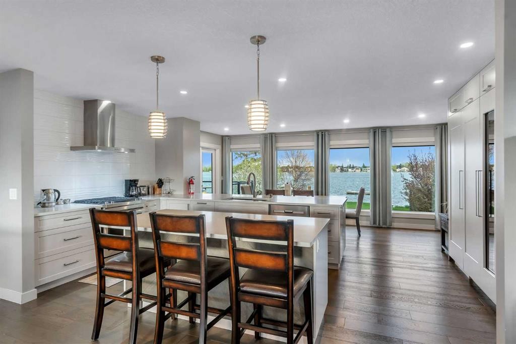 760 West Chestermere Drive, Chestermere, AB - Indoor