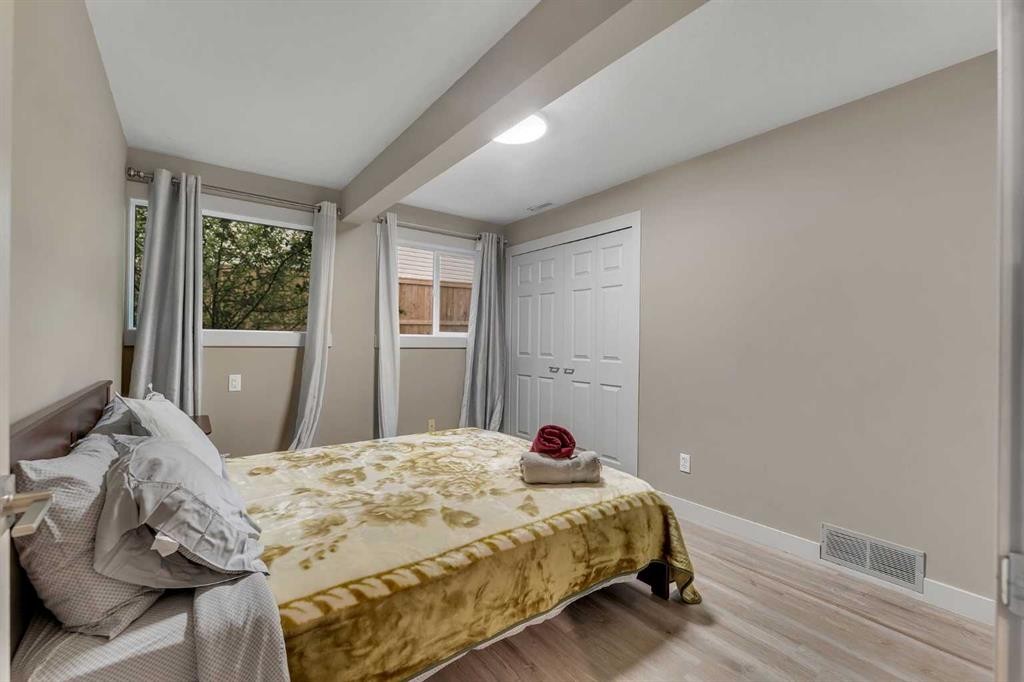 760 West Chestermere Drive, Chestermere, AB - Indoor Photo Showing Bedroom