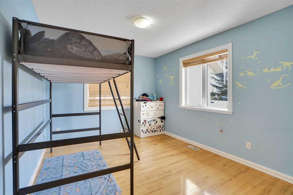 6 Strathridge Way Sw, Calgary, AB - Indoor Photo Showing Other Room