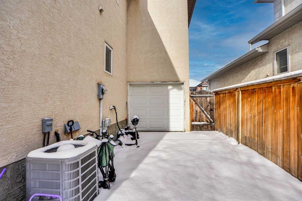 6 Strathridge Way Sw, Calgary, AB - Outdoor With Exterior