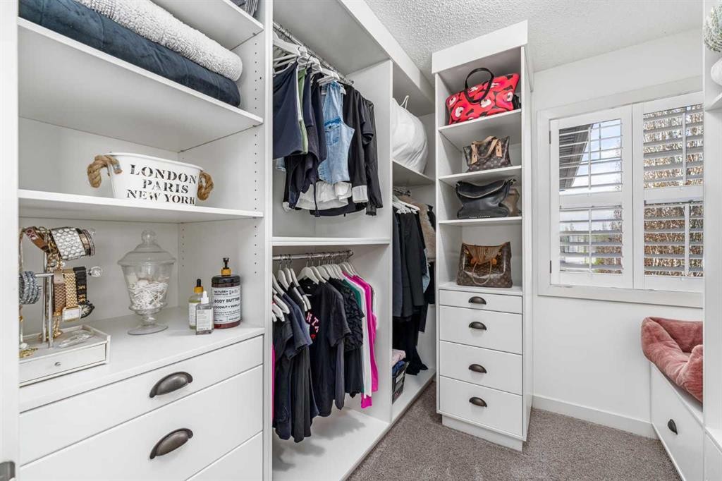 77 Everbrook Drive Sw, Calgary, AB - Indoor With Storage