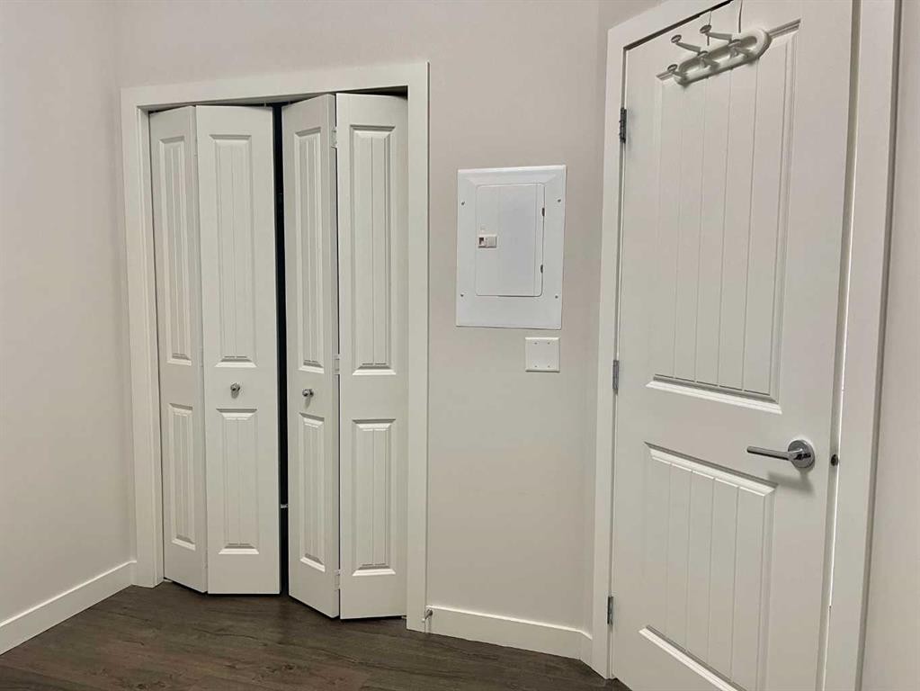 302-100 Auburn Meadows Common Se, Calgary, AB - Indoor Photo Showing Other Room