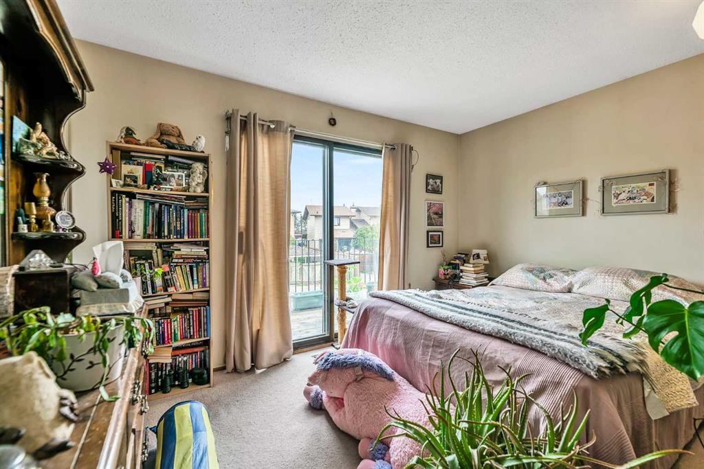 317 Templemont Place Ne, Calgary, AB - Indoor Photo Showing Bedroom