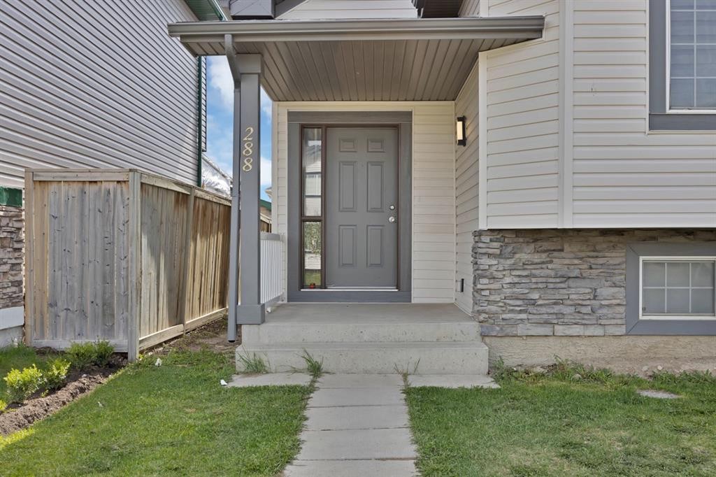 288 Saddlemead Road Ne, Calgary, AB - Outdoor With Exterior