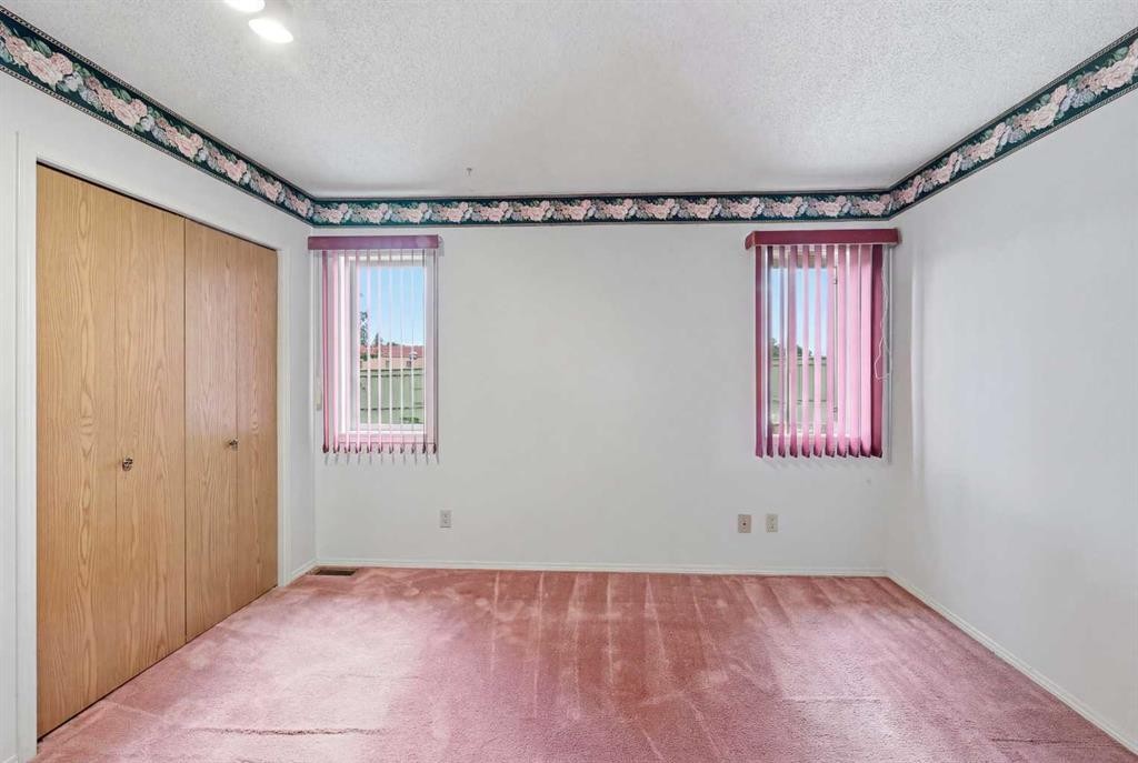 60 Rundlelawn Green Ne, Calgary, AB - Indoor Photo Showing Other Room