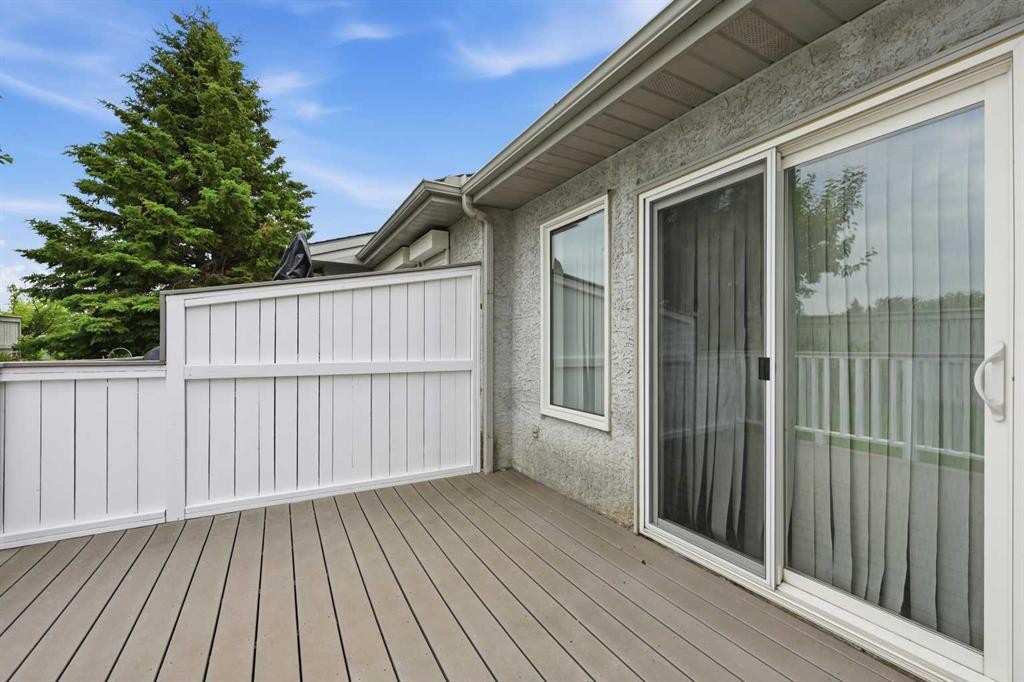 60 Rundlelawn Green Ne, Calgary, AB - Outdoor With Deck Patio Veranda With Exterior