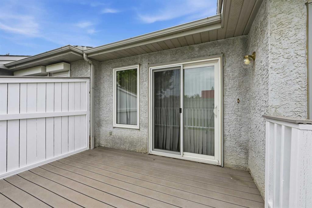 60 Rundlelawn Green Ne, Calgary, AB - Outdoor With Deck Patio Veranda With Exterior