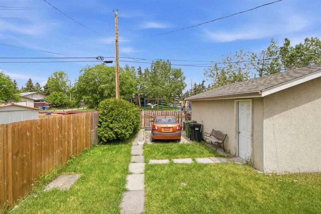 4112 - 13 Avenue Ne, Calgary, AB