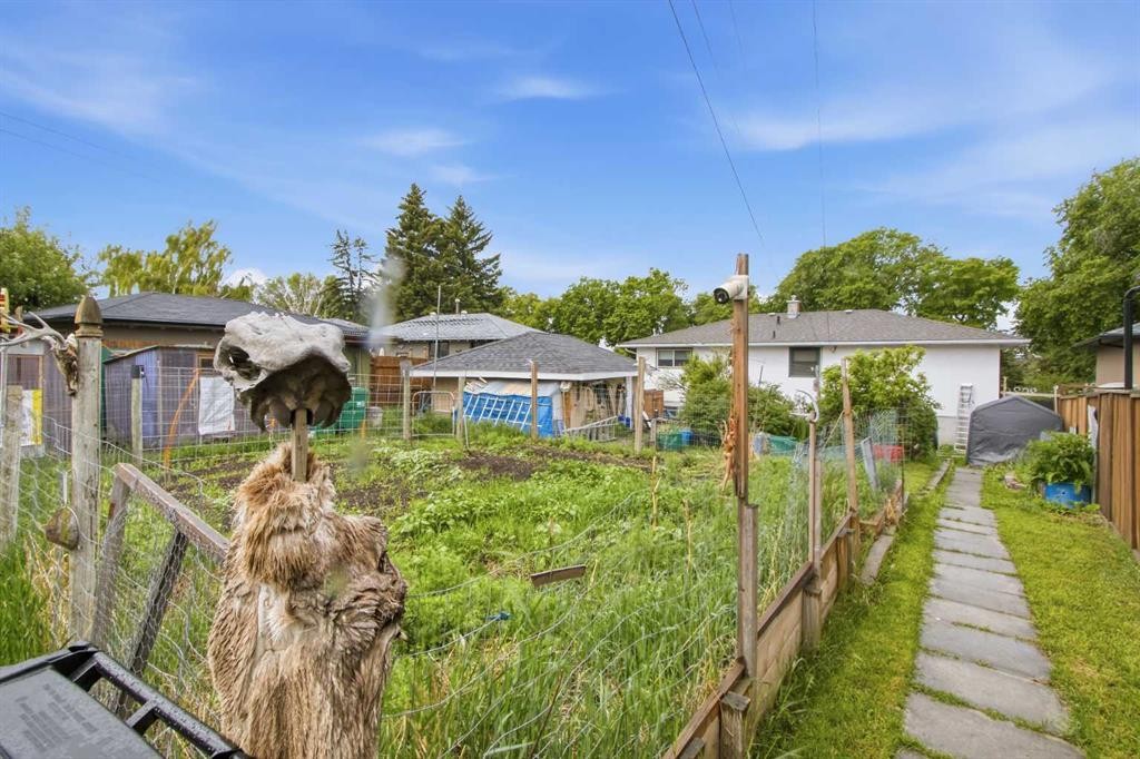 2026 27 Street Se, Calgary, AB